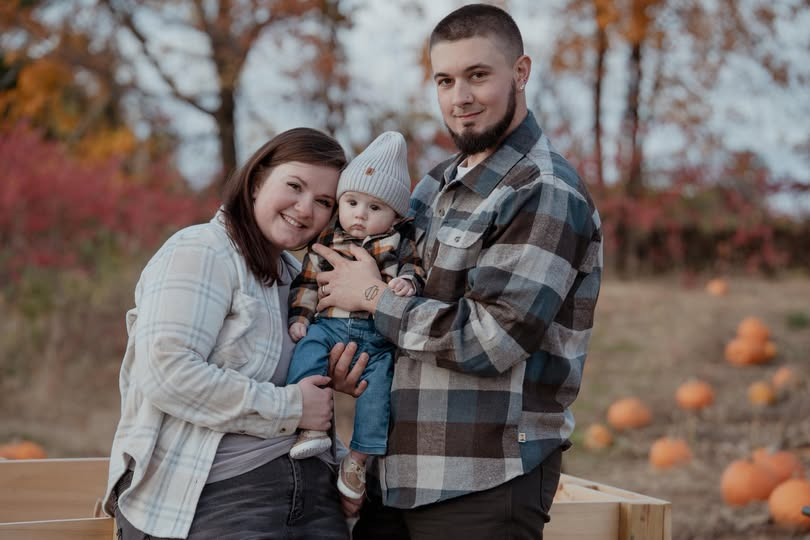 Alex, Shelby, and their son Maverick, owners of Ollie Mac’s Mobile.